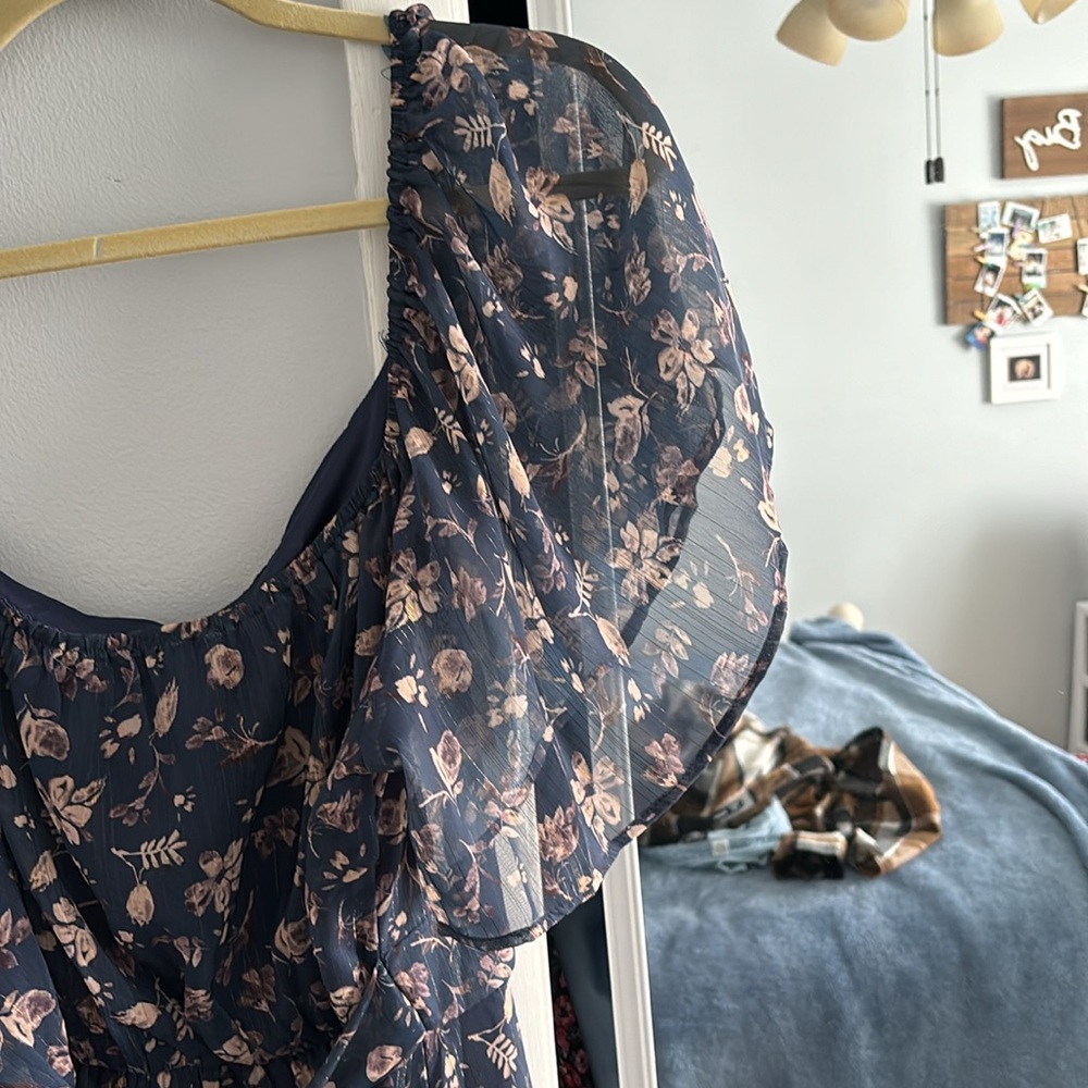 Arula Dress - Picture 4 of 8